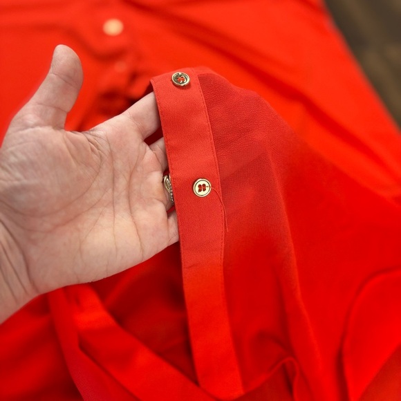 Carmen Marc Valvo Blouse size L Flowy Tank Top Sheer V Neck Satin - Picture 5 of 9